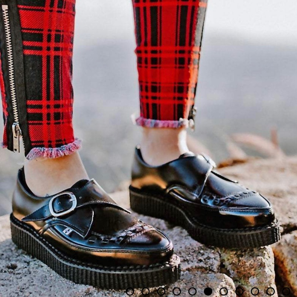 TUK Pointed Buckle Creepers